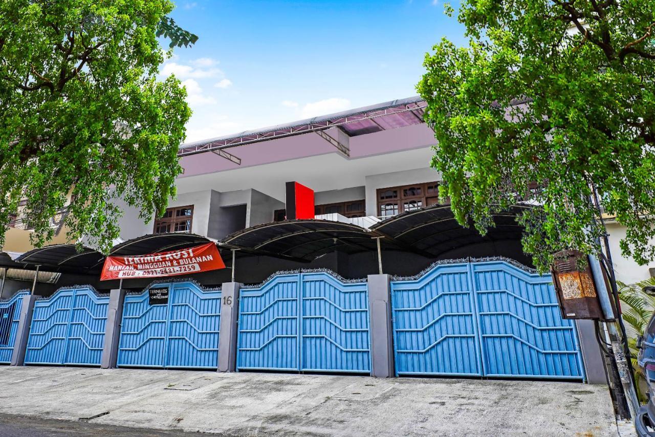 Oyo 90891 Parang Kusumo Residence Krembangan Dış mekan fotoğraf