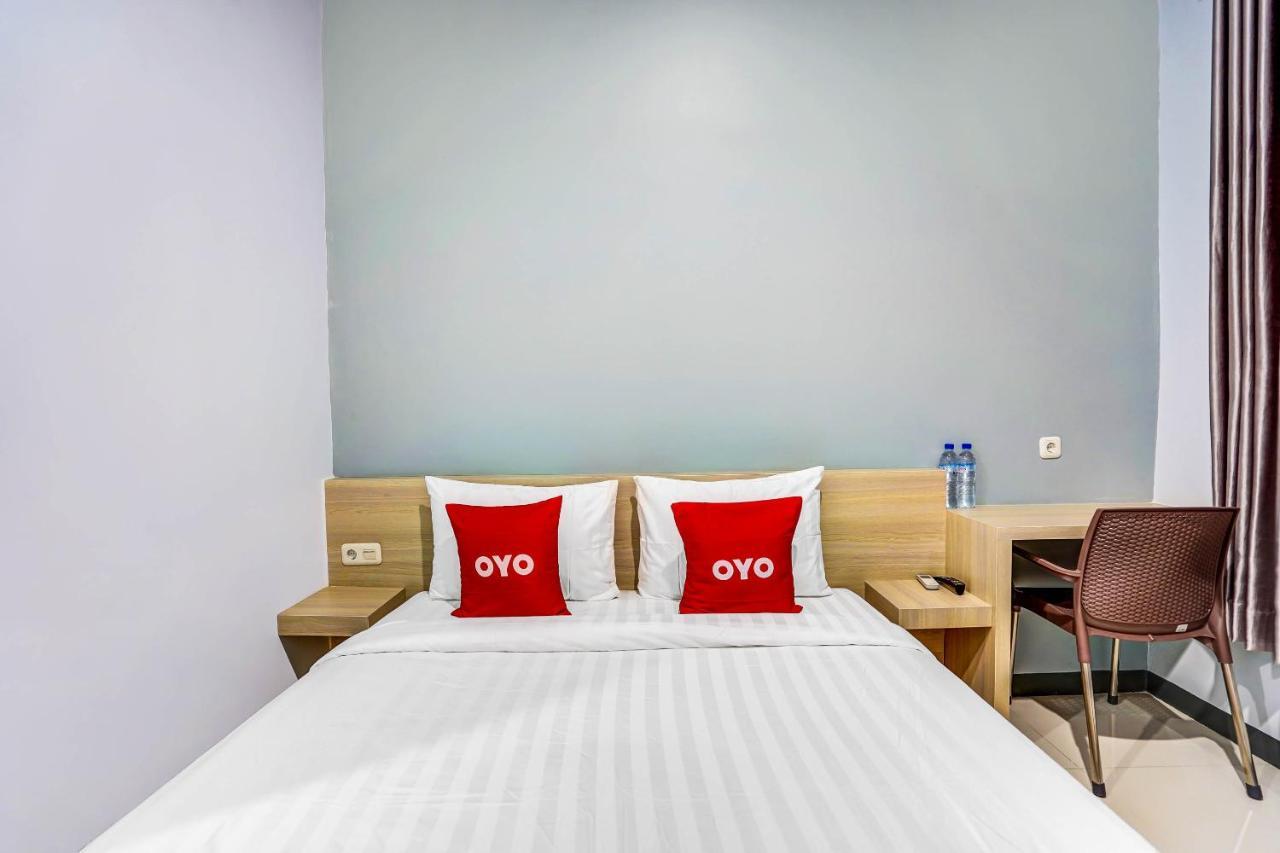 Oyo 90891 Parang Kusumo Residence Krembangan Dış mekan fotoğraf