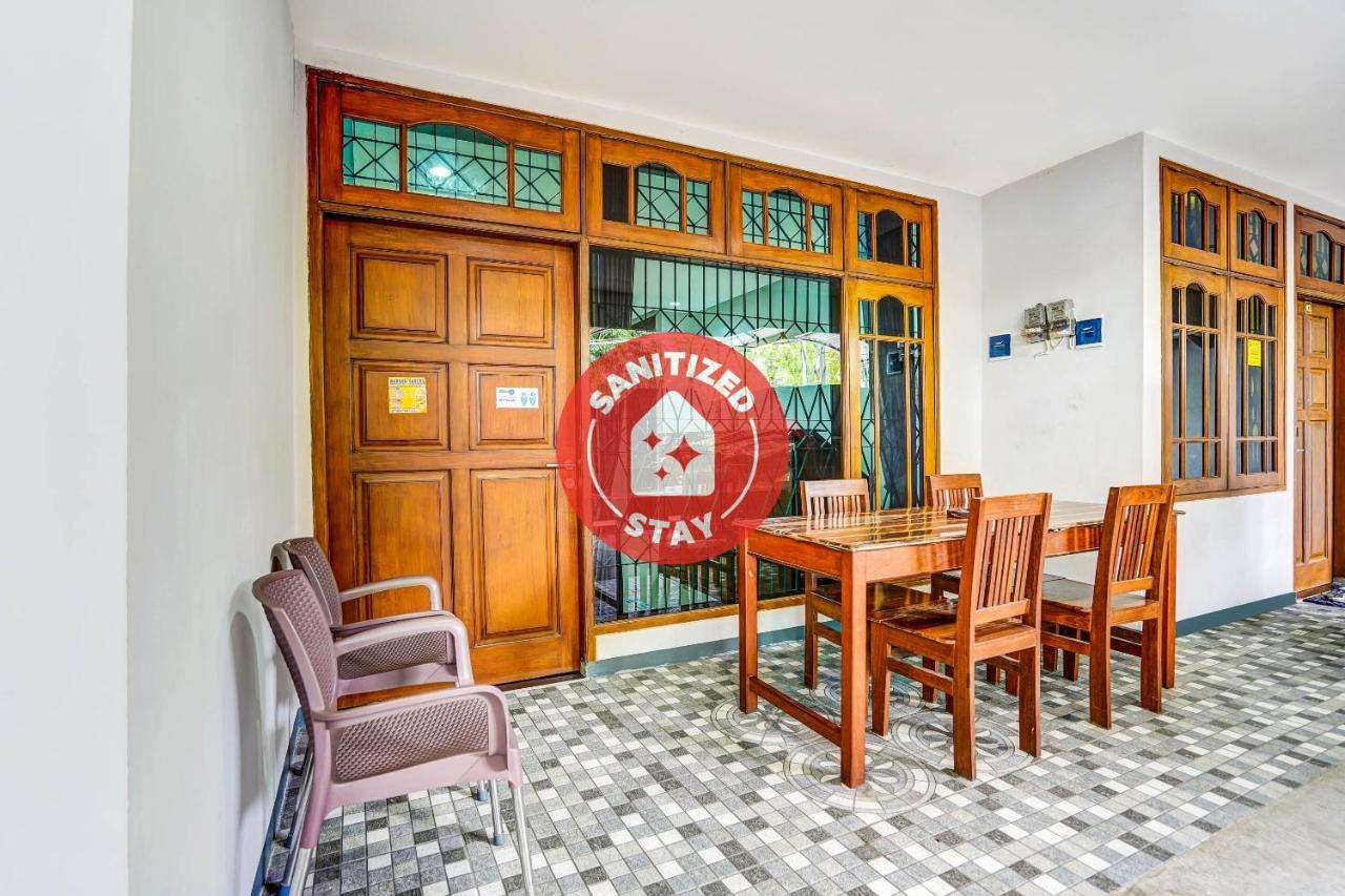 Oyo 90891 Parang Kusumo Residence Krembangan Dış mekan fotoğraf