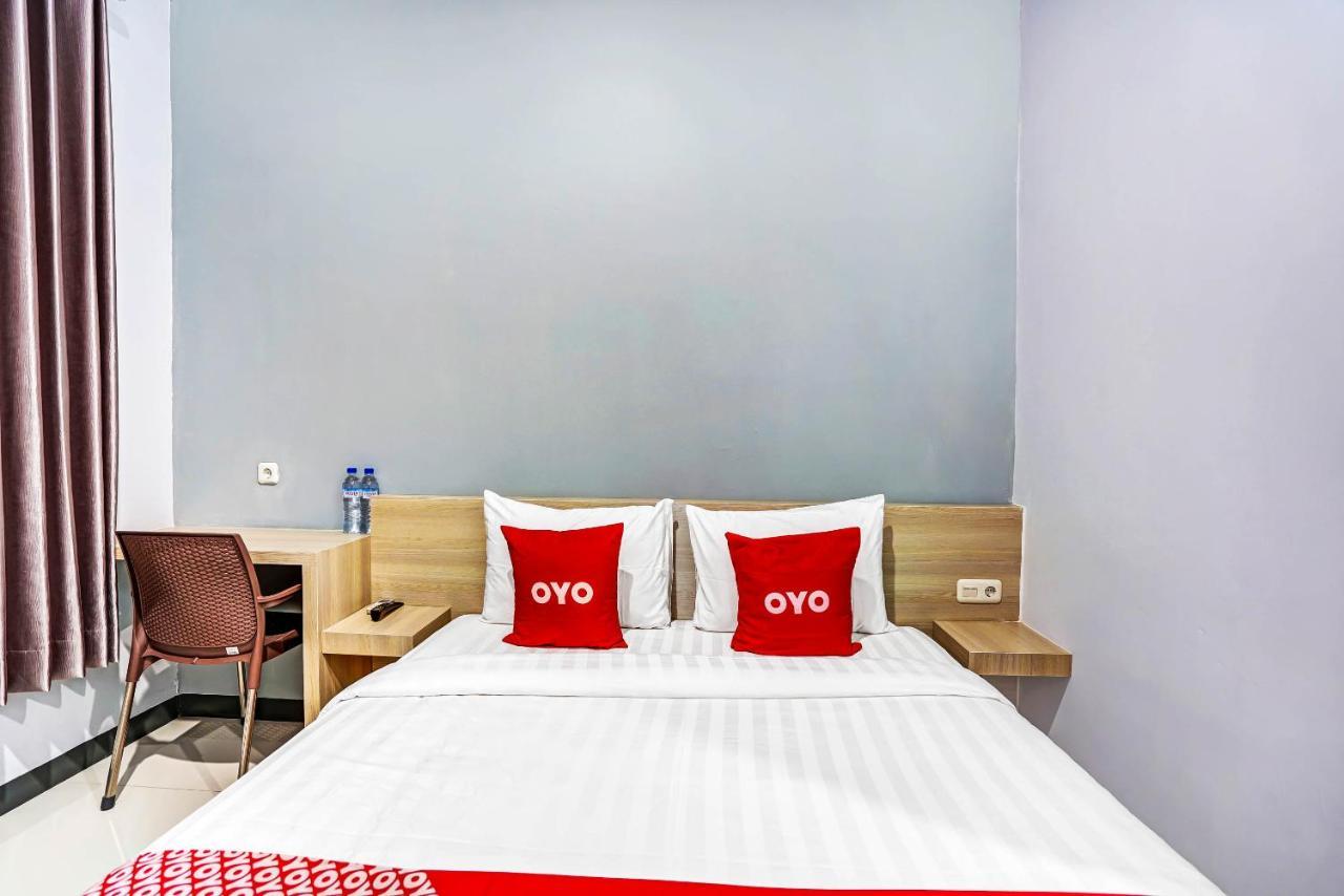 Oyo 90891 Parang Kusumo Residence Krembangan Dış mekan fotoğraf