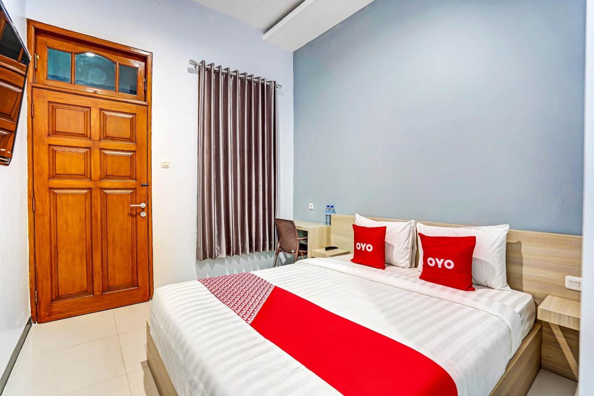 Oyo 90891 Parang Kusumo Residence Krembangan Dış mekan fotoğraf