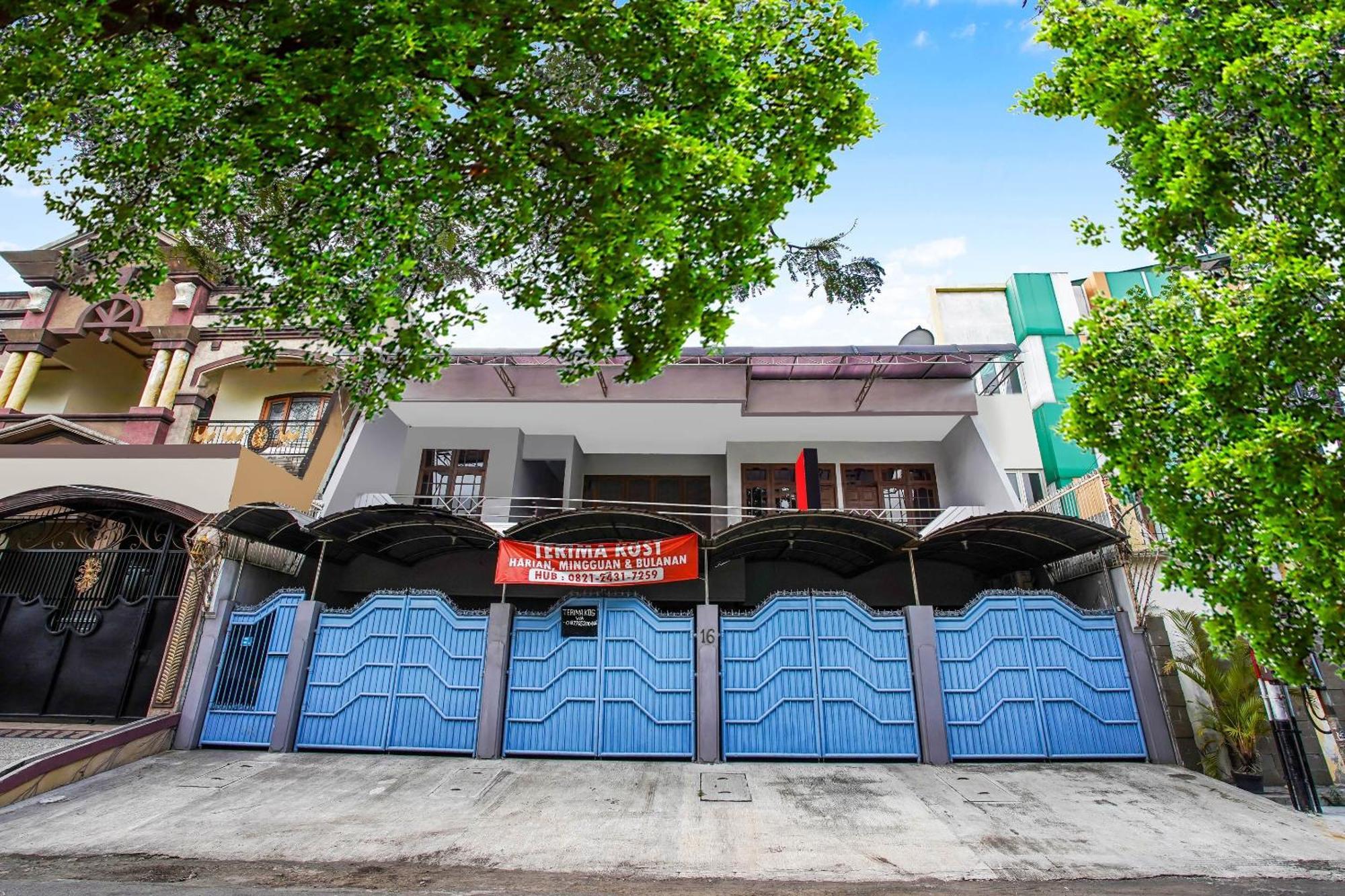 Oyo 90891 Parang Kusumo Residence Krembangan Dış mekan fotoğraf