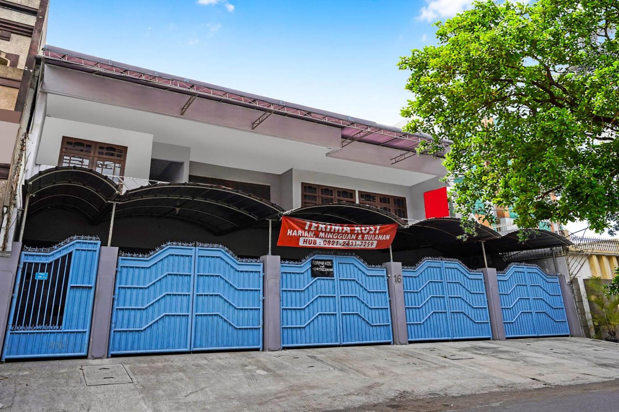 Oyo 90891 Parang Kusumo Residence Krembangan Dış mekan fotoğraf